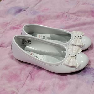 Girl's fashion flats